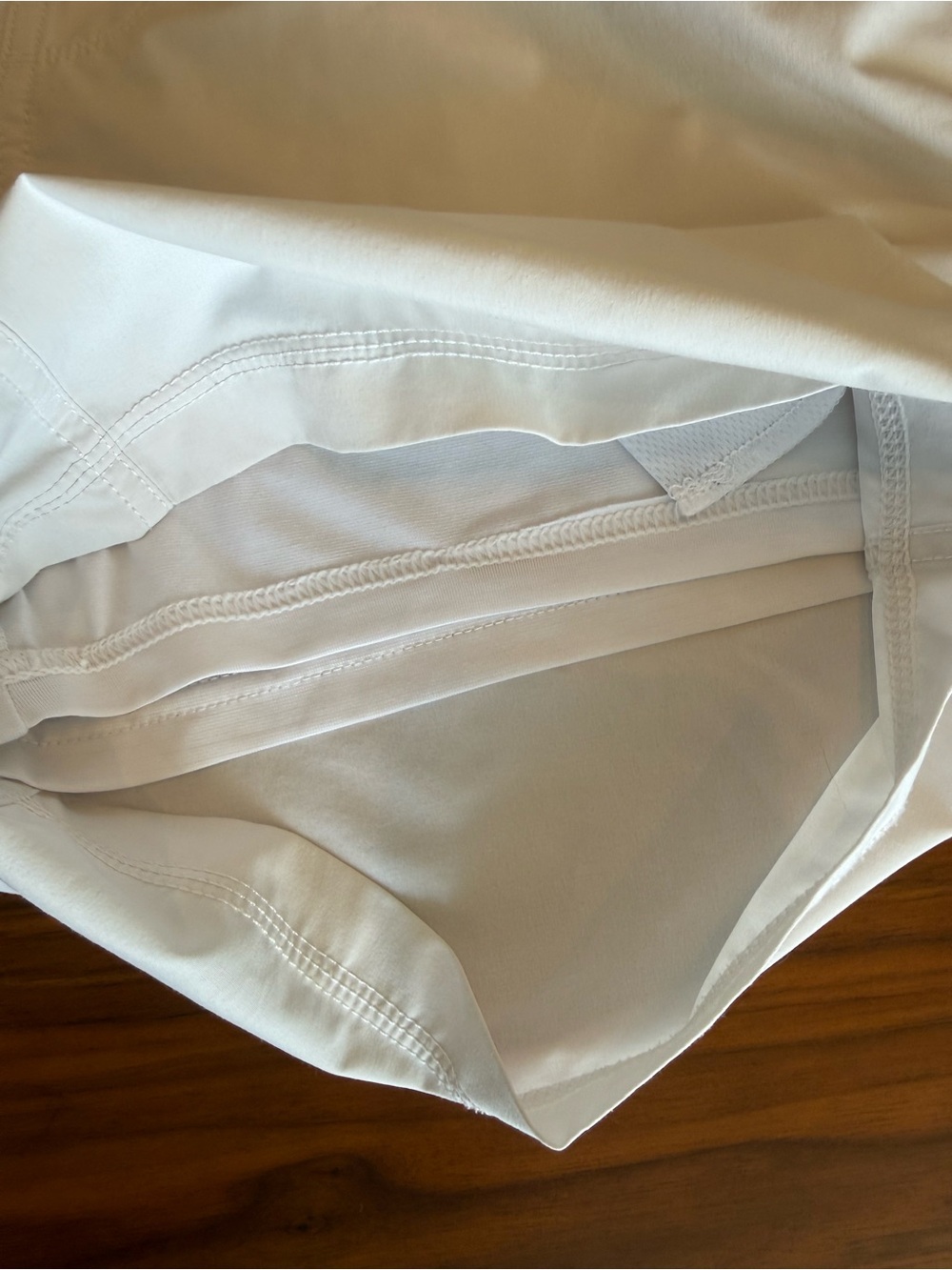 VUORI Kore Shorts White (lined) 7”- Excellent Condition - Size Large - Picture 6 of 7